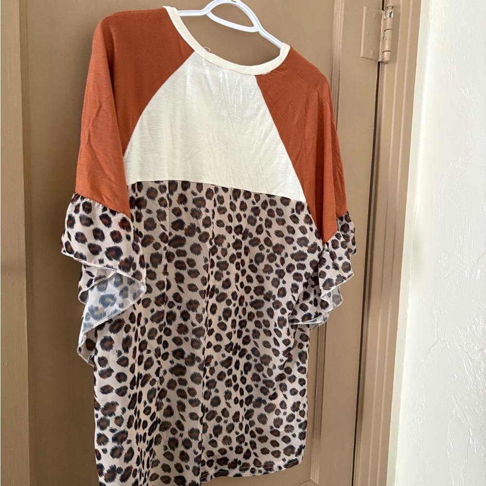Elegant Cream and Brown Blouse with Leopard Print Ruffles - Picture 2 of 4